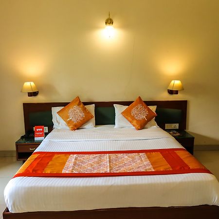 Hotel Lotus Pune Exterior photo