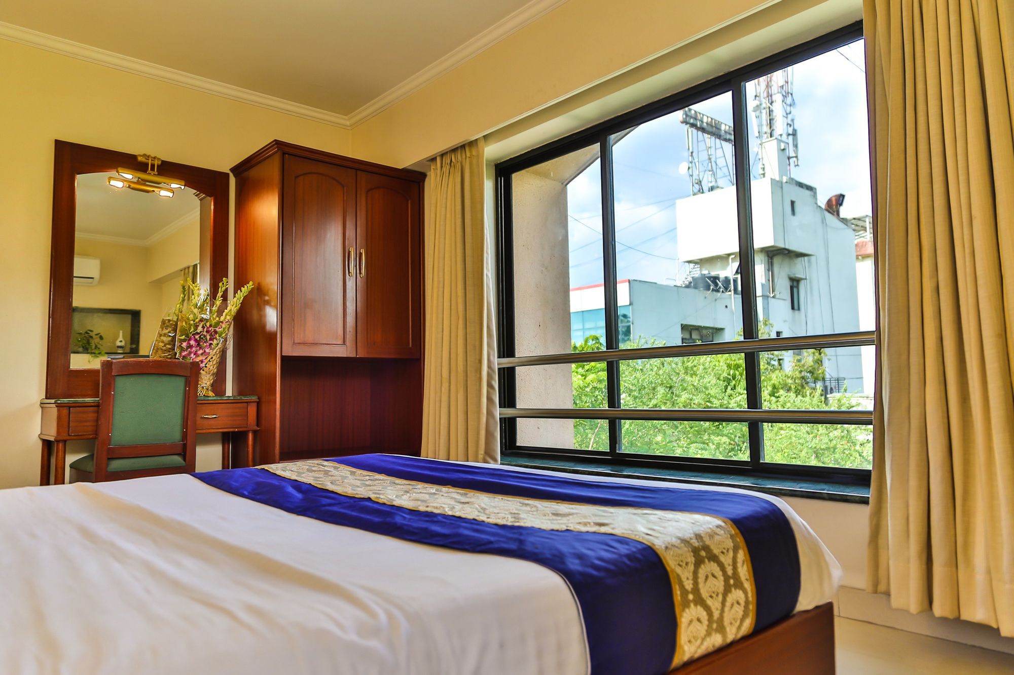 Hotel Lotus Pune Exterior photo