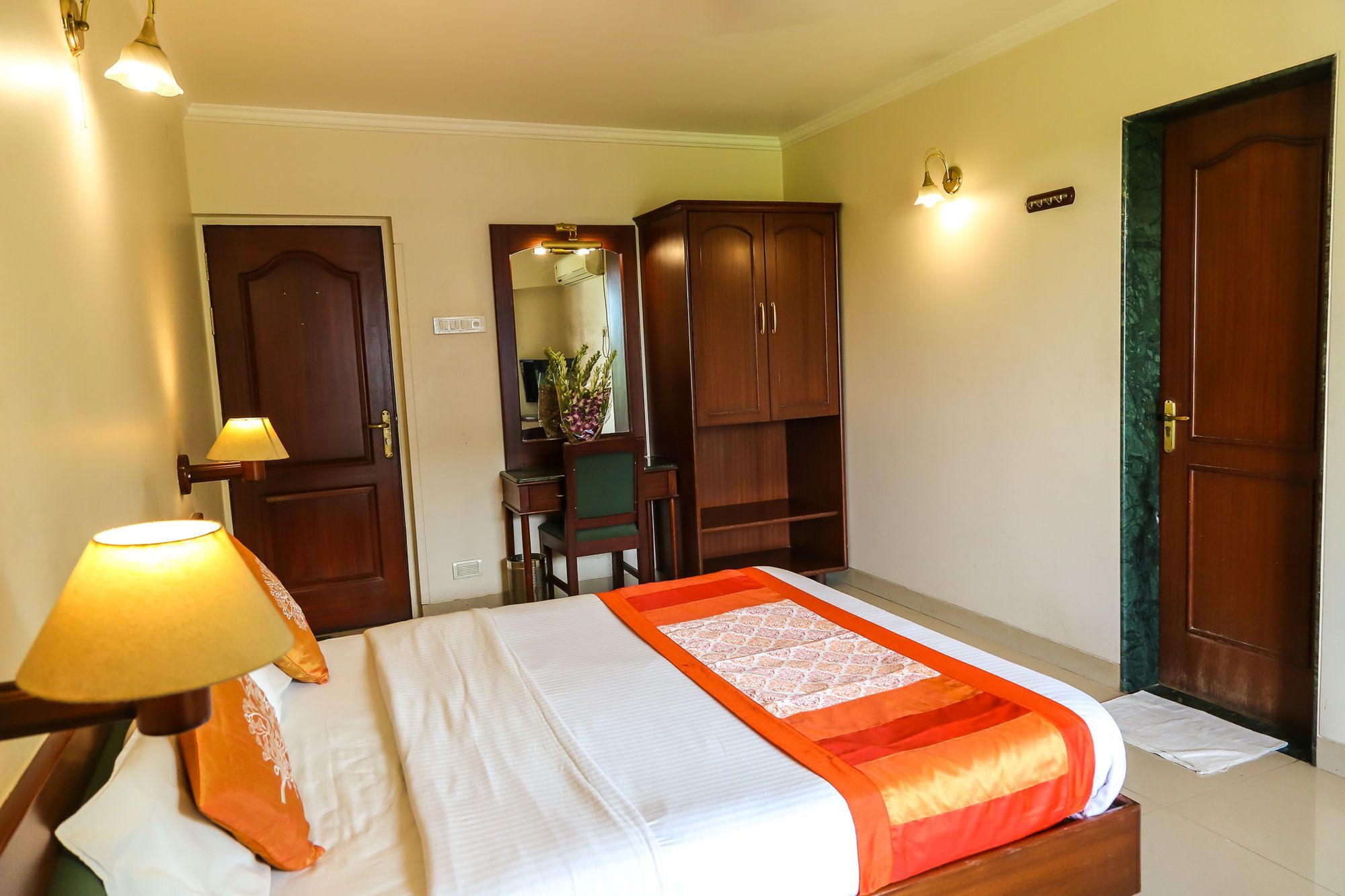 Hotel Lotus Pune Exterior photo